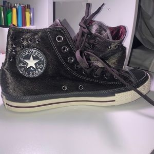 High top velvet converse